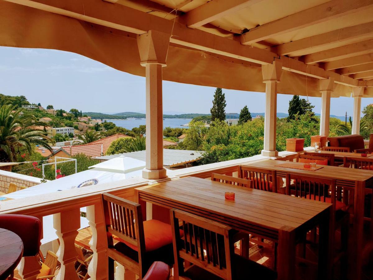 Hostel Villa Skansi Hvar Town Eksteriør bilde
